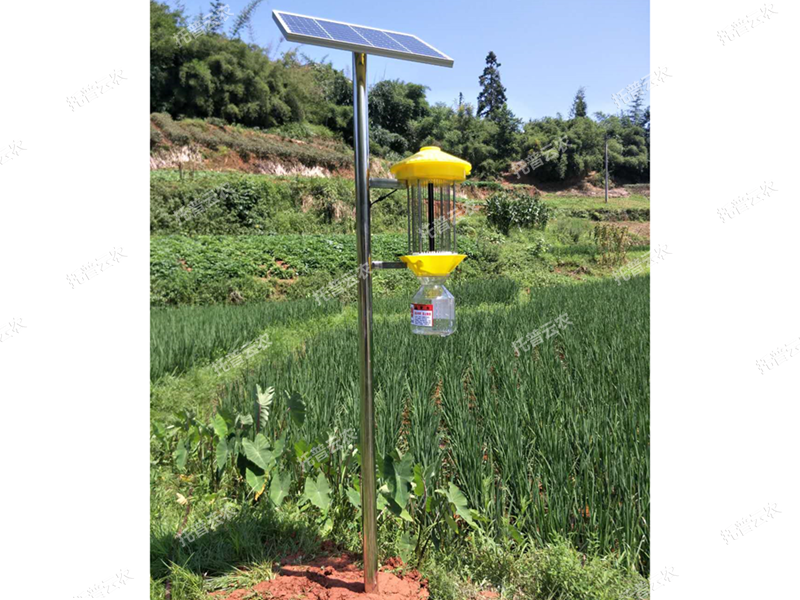 頻振式太陽能殺蟲燈TPSC3-2